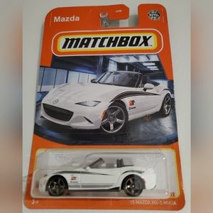 2015 Mazda Miata MX-5 Matchbox Car Diecast White
